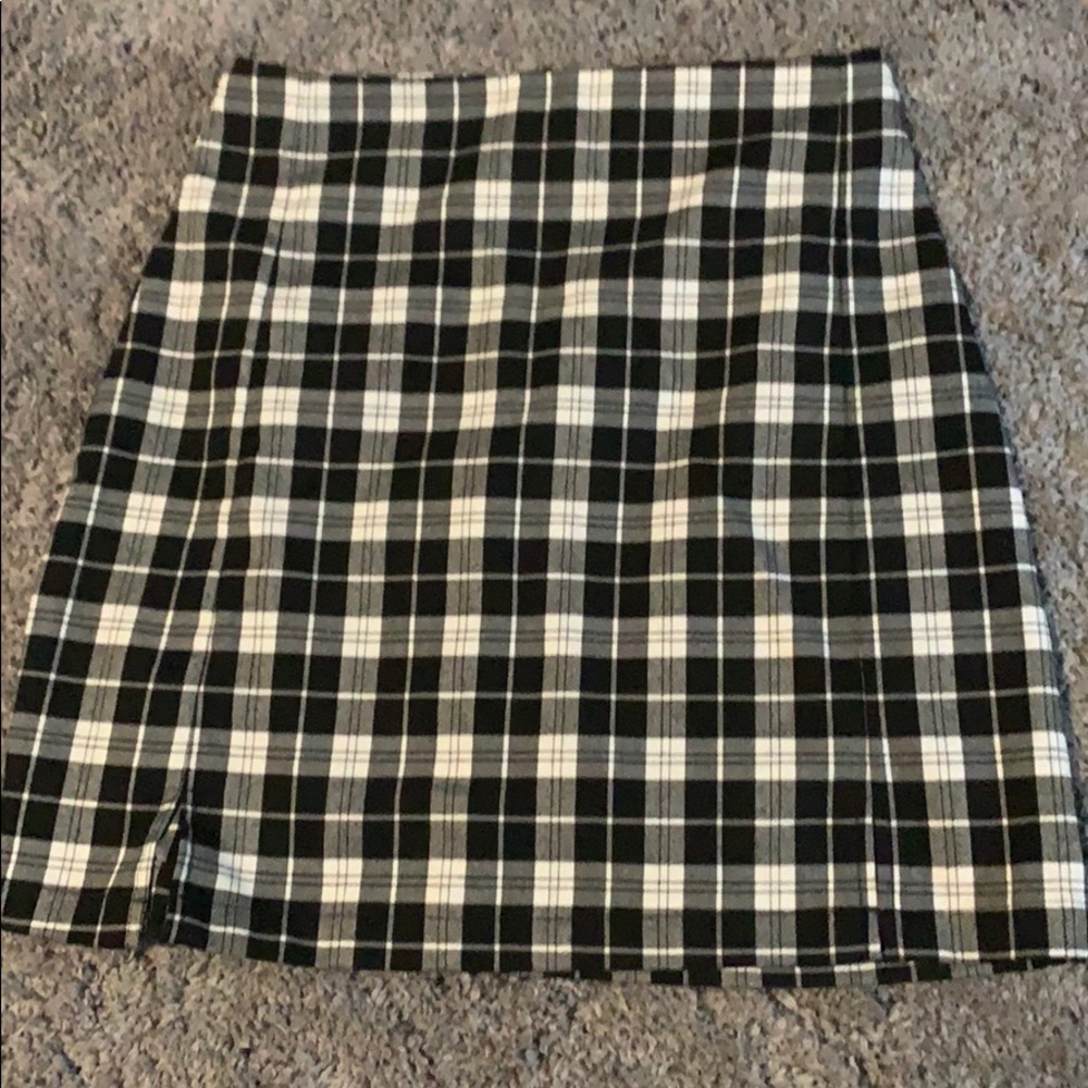 Black and white plaid skirt